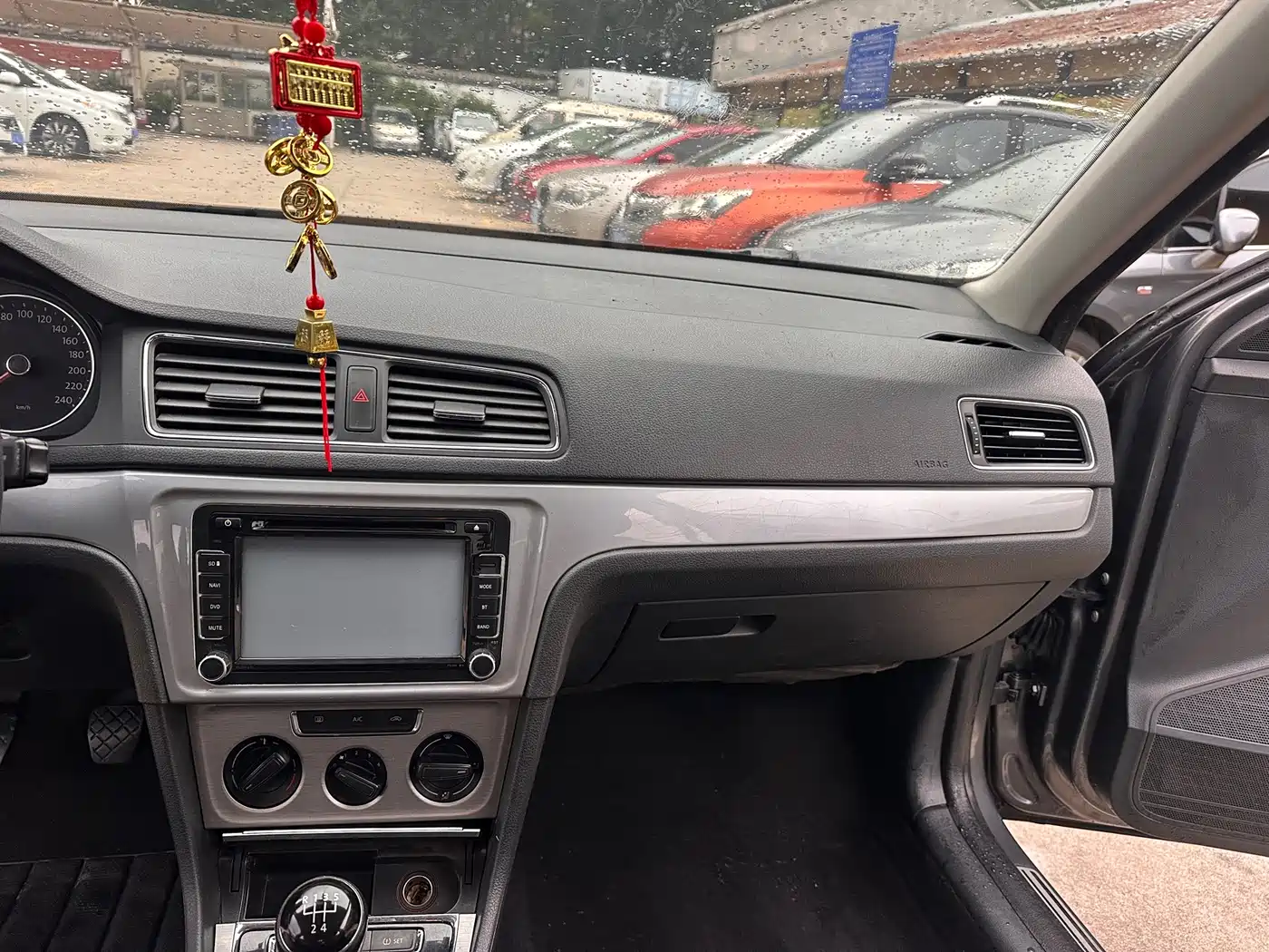 Фото 8 - Volkswagen Lavida