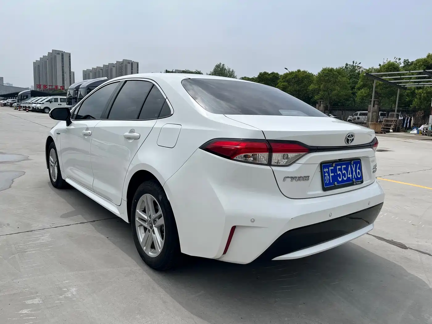 Toyota Levin 2021 Dual Engine 1.8H E-CVT Luxury Edition фото 6