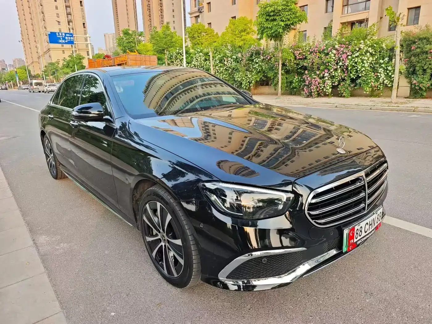 Mercedes-Benz E-Class New Energy 2023 E 350 e L Plug-in Hybrid Sport Sedan