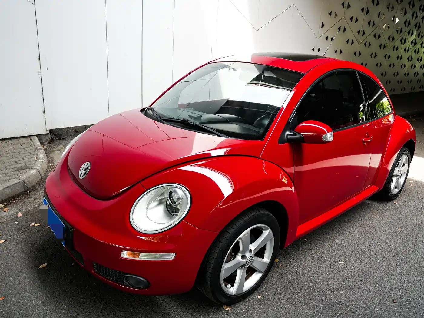 Volkswagen Beetle 2008 1.8T AT Luxury фото 2