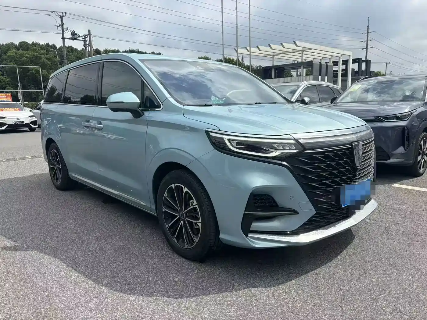 Фото 3 - Roewe iMAX8