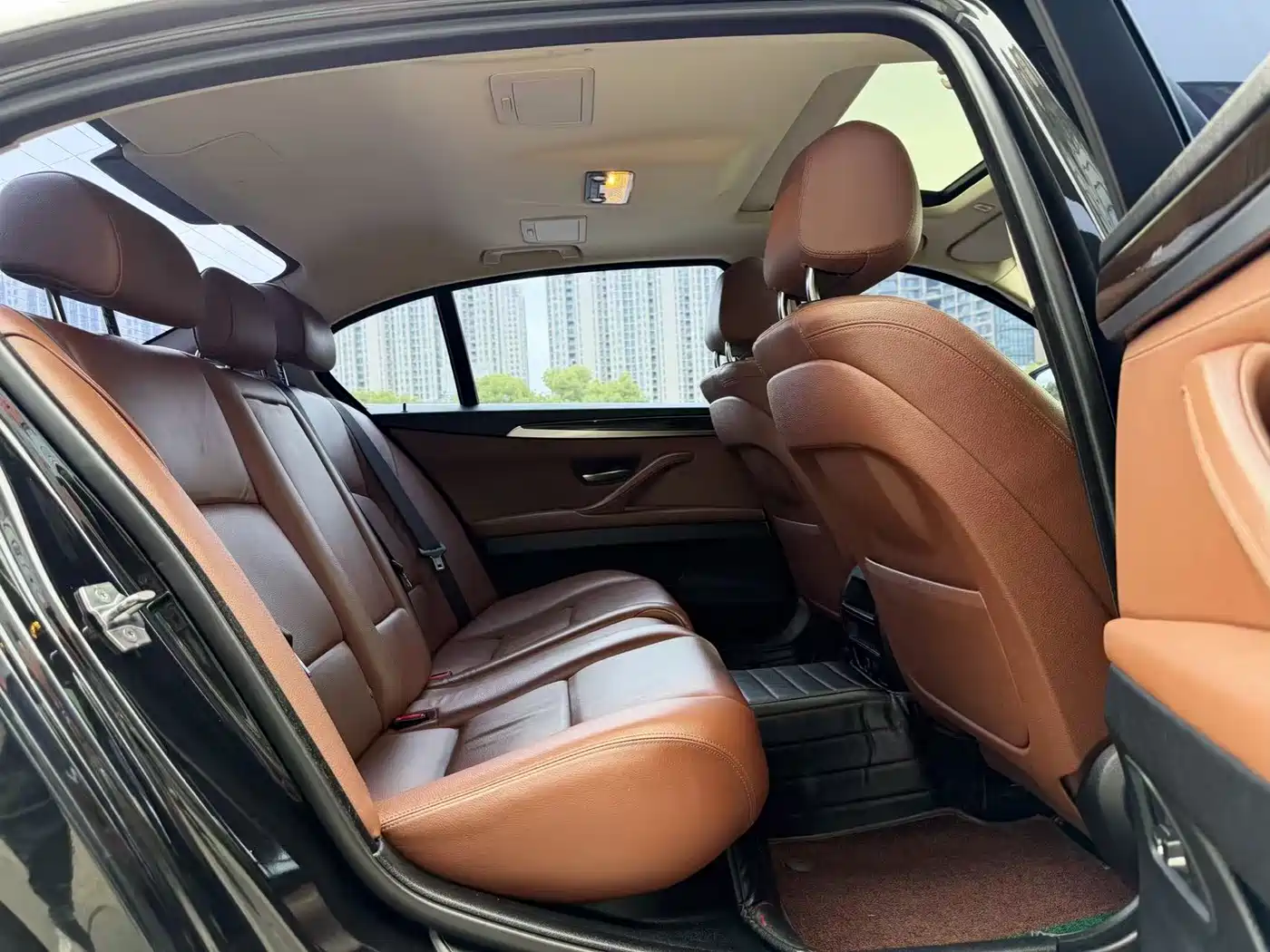 BMW 5 Series 2017 525Li Leading Edition фото 10