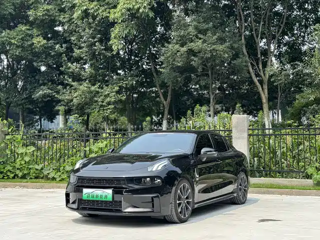 Lynk & Co 03 1.5T PHEV