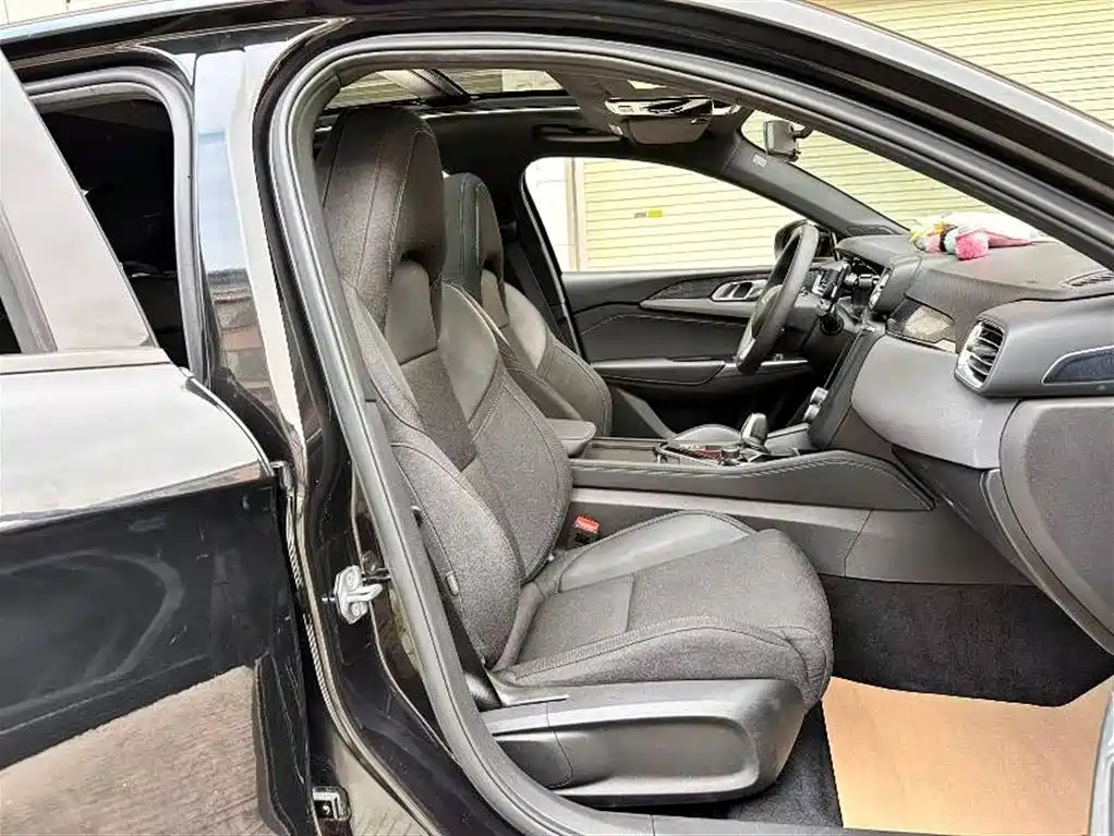 Lynk & Co 03 New Energy 2021 1.5T PHEV фото 12