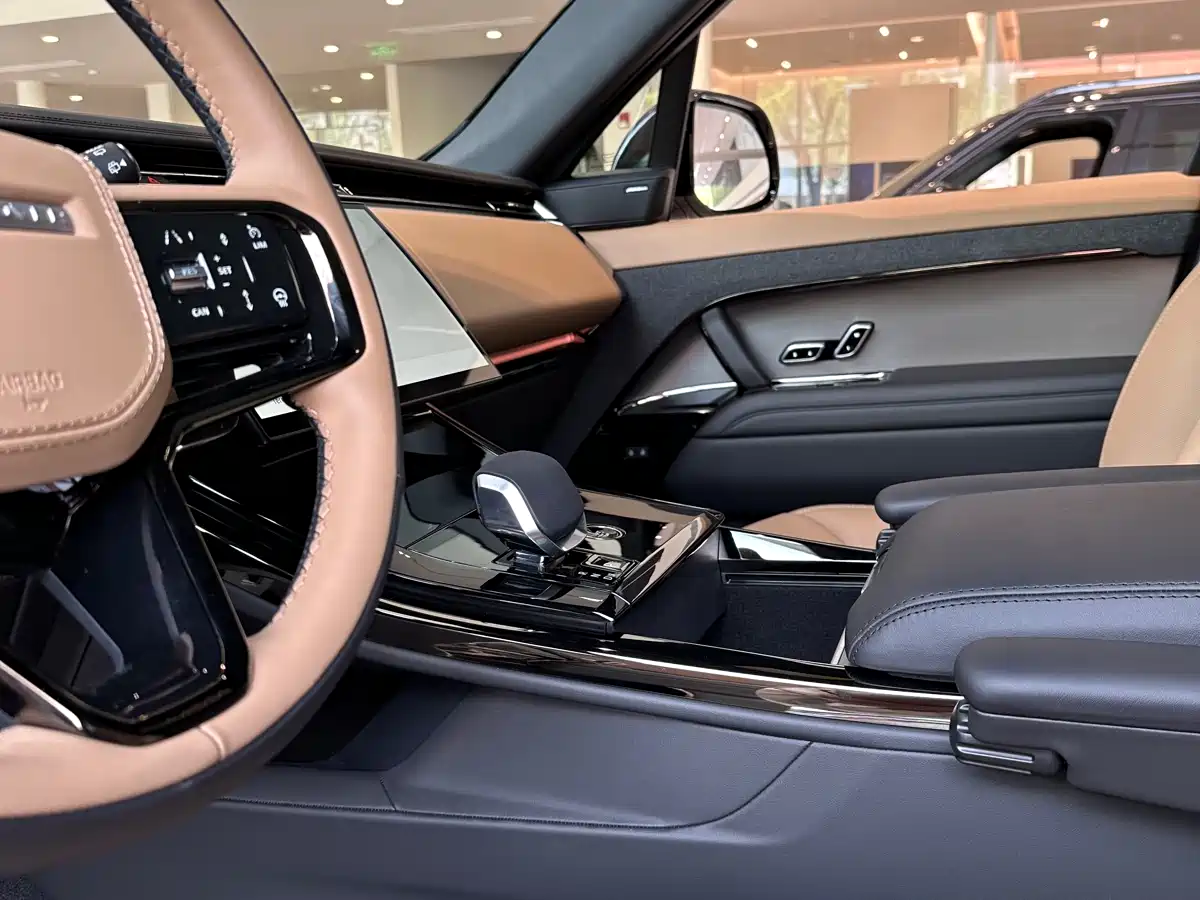 Land Rover Range Rover Sport фото 5