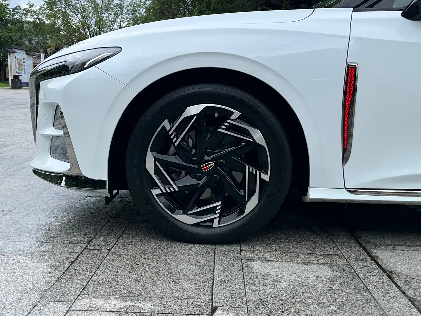 Hongqi H6 2023 2.0T Comfort Edition фото 10