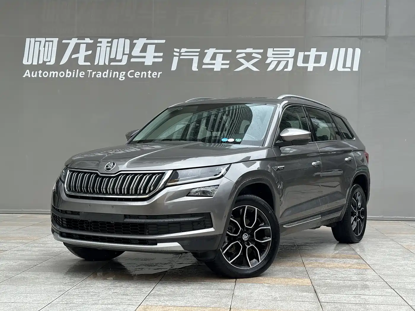 Škoda Kodiaq 2019 Facelift TSI330 7-Seater 2WD Luxury Premium Edition China VI фото 14
