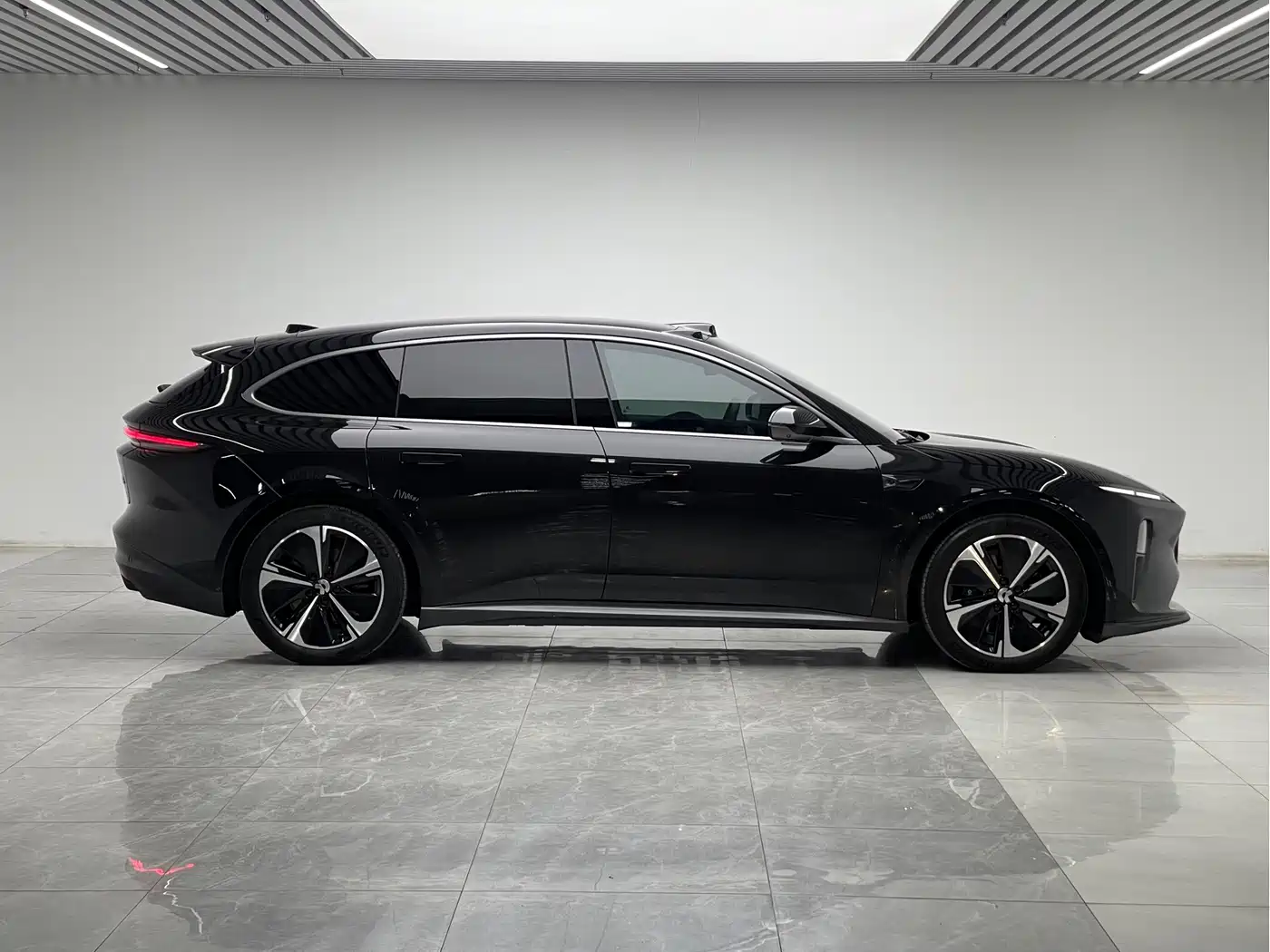 NIO ET5T 2024 2025 75kWh Touring