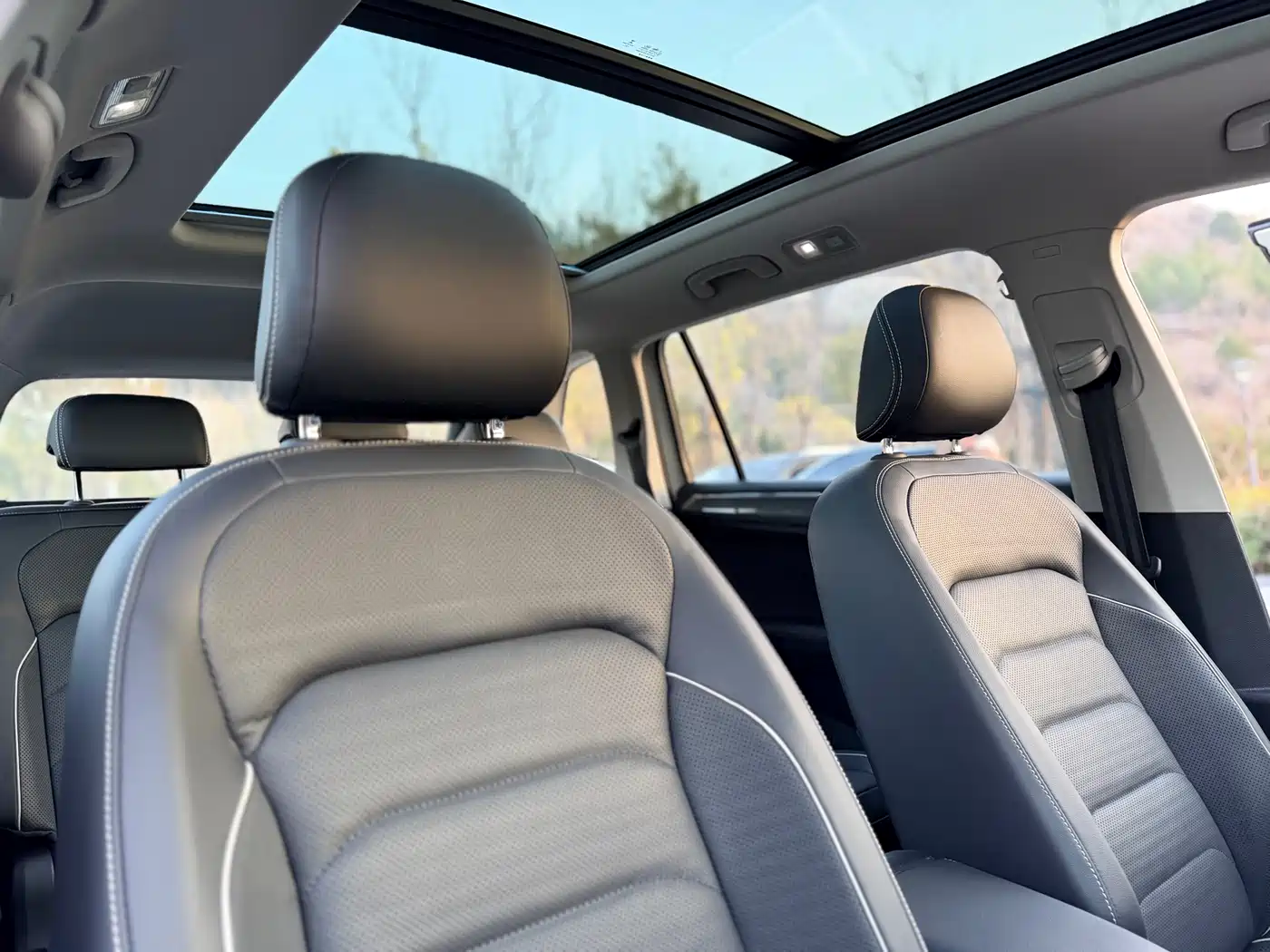 Volkswagen Tiguan L 2021 330TSI Automatic 2WD R-Line Flagship фото 8