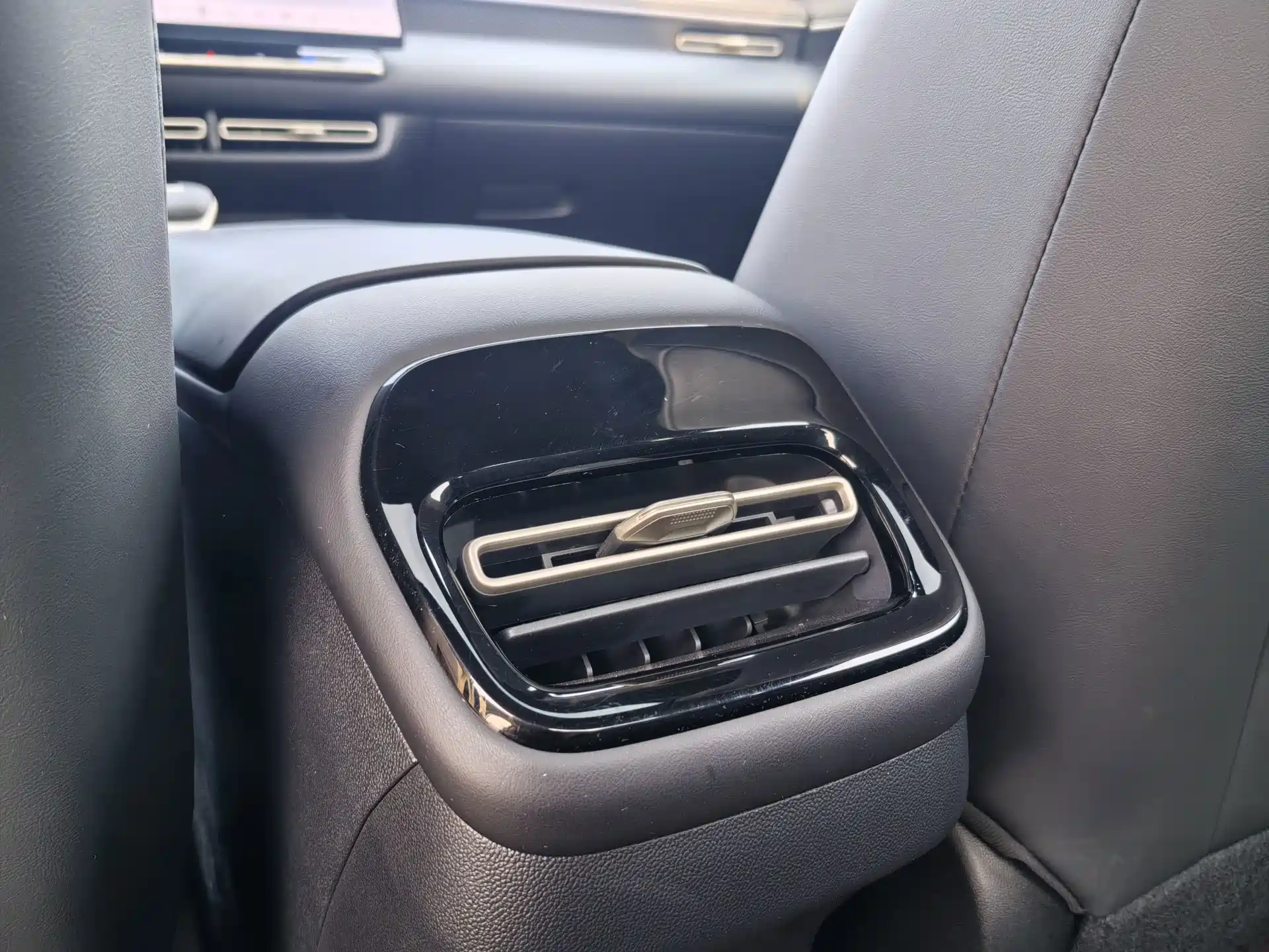 Photo 7 - Changan Eado