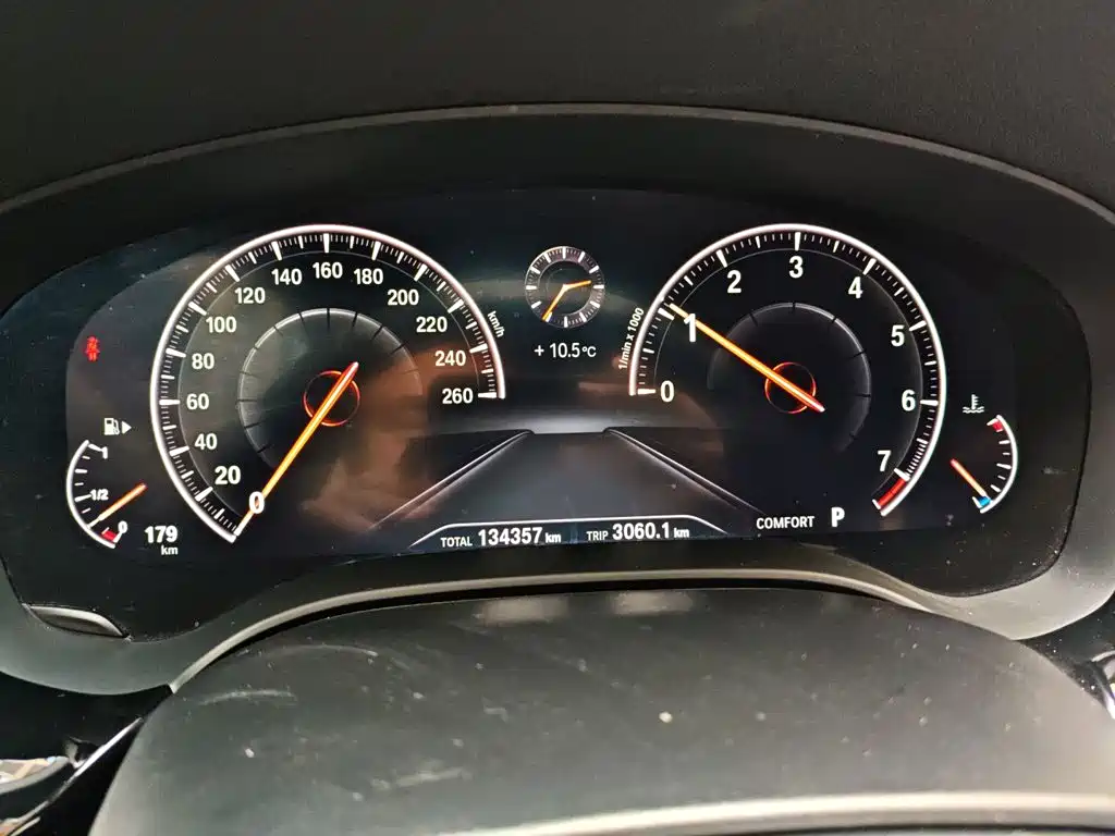 Фото 5 - BMW 5 Series