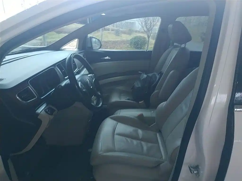Buick GL8 2018 28T Premium Model China VI фото 12