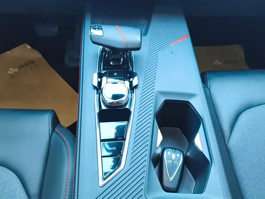 CHANGAN CHANGAN AUCHAN Z6