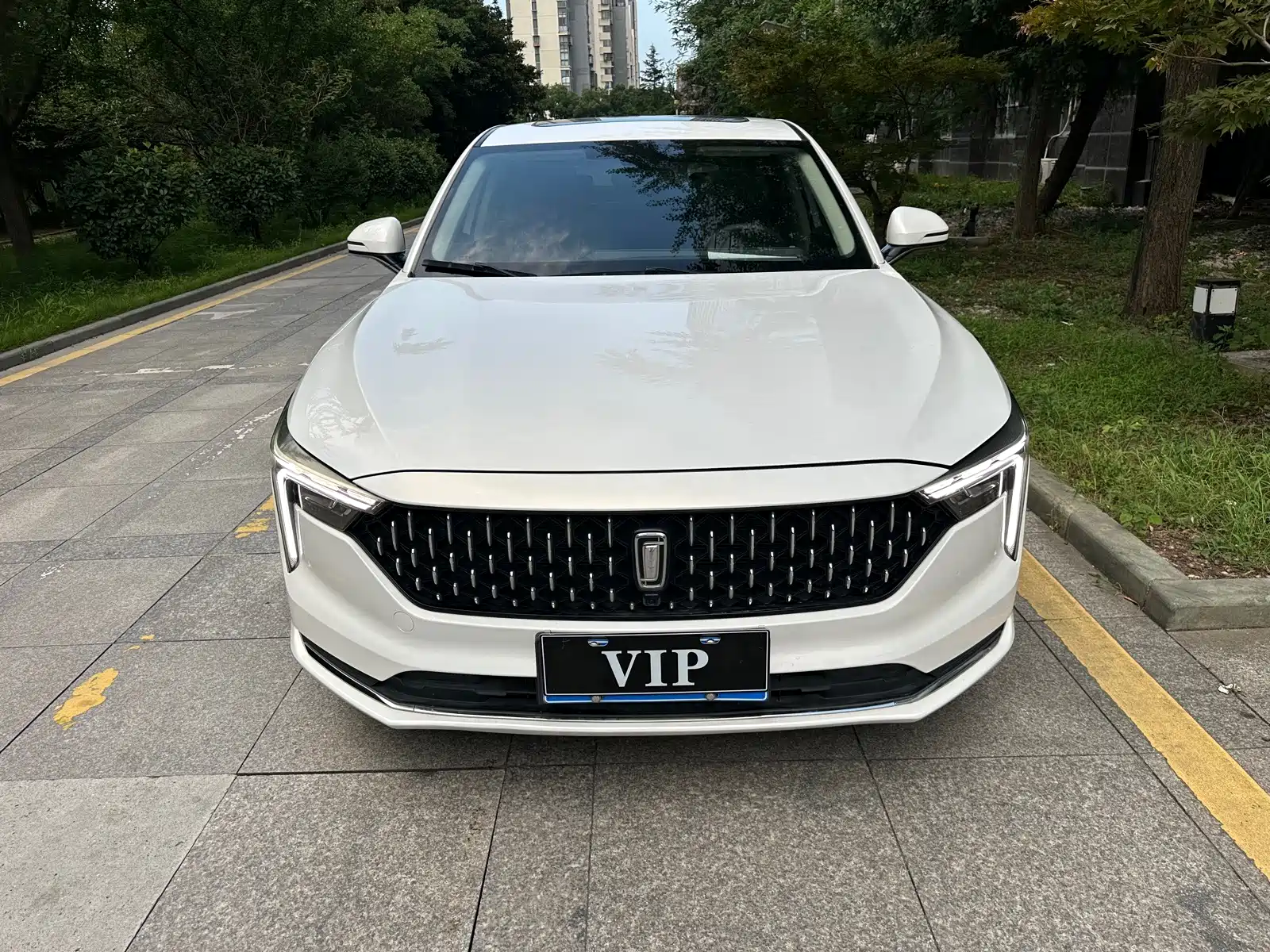 Фото 1 - Besturn B70