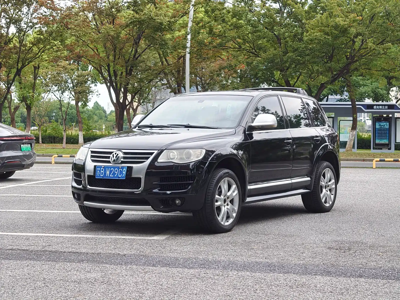 Фото 3 - Volkswagen Touareg