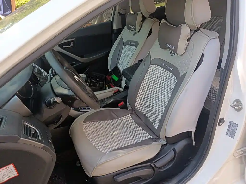 Hyundai Langdong 2015 2015 1.6L Auto Trend