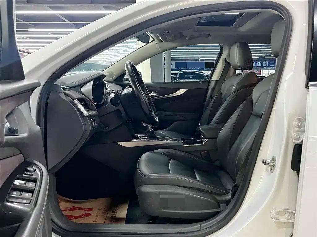 Chevrolet Malibu 2017 1.5T Automatic Luxury Edition фото 7