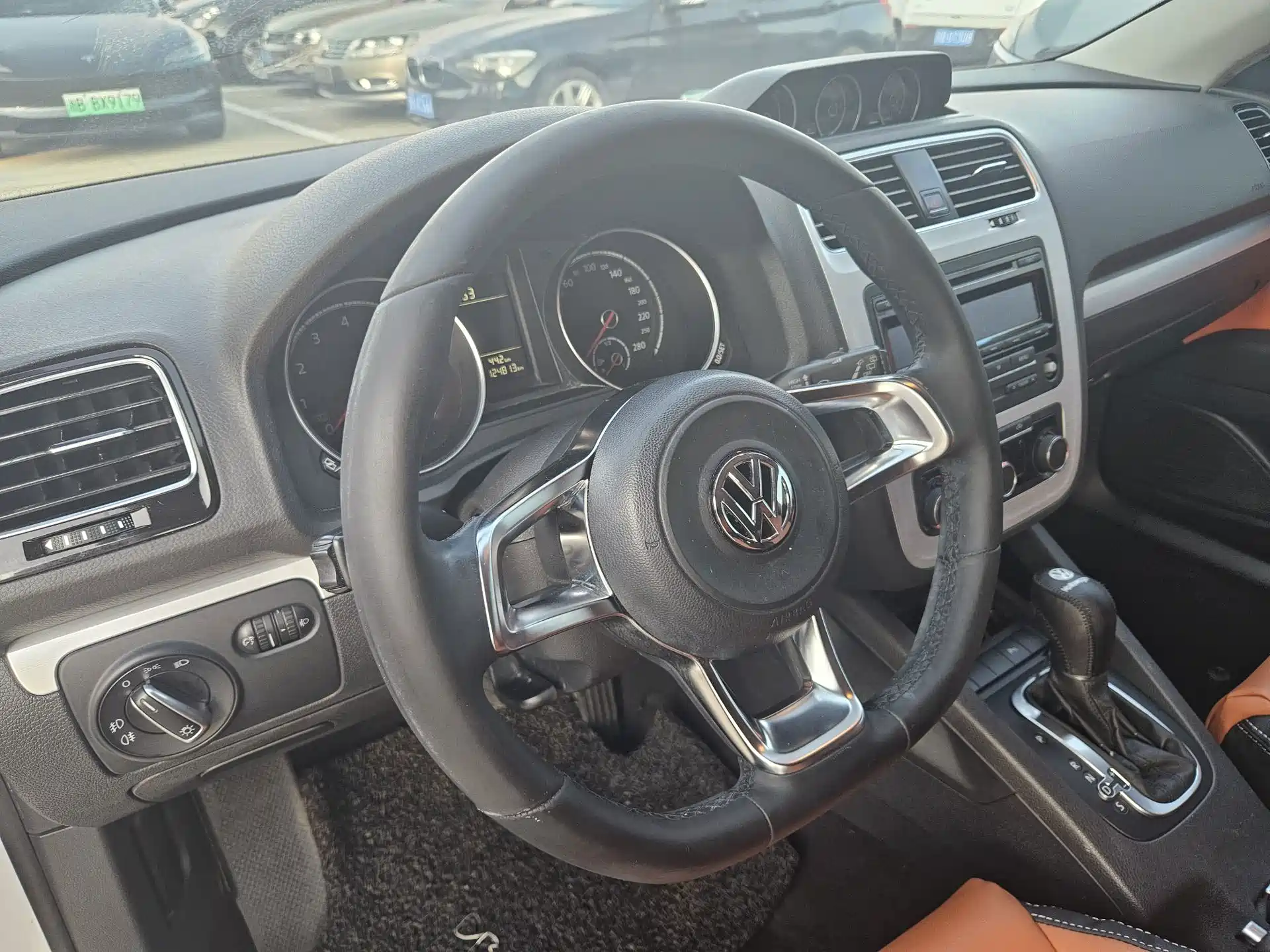 صورة 8 - Volkswagen Scirocco