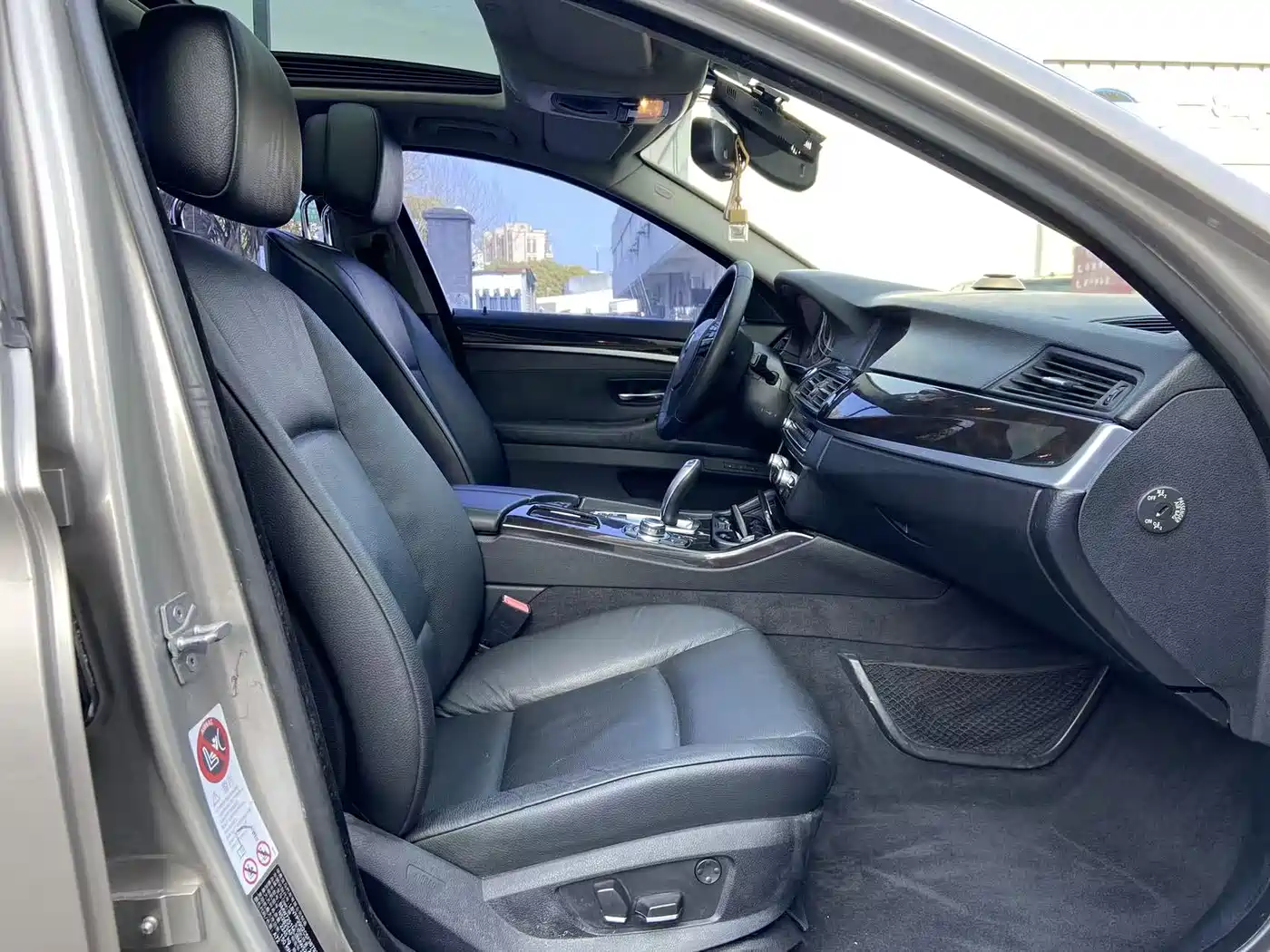 BMW 5 Series 2012 523Li Luxury фото 12