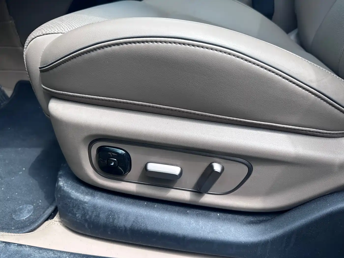 Li Auto i6 2025 2WD Base Model фото 18