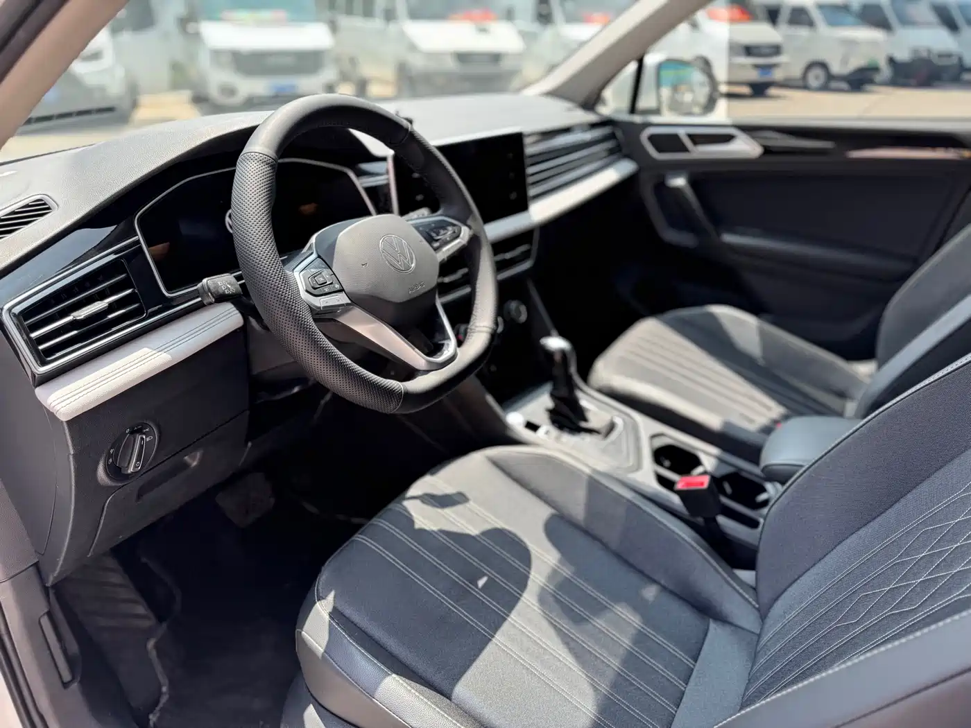 Volkswagen Tiguan L 2022 330TSI Automatic 2WD Comfort Edition фото 9