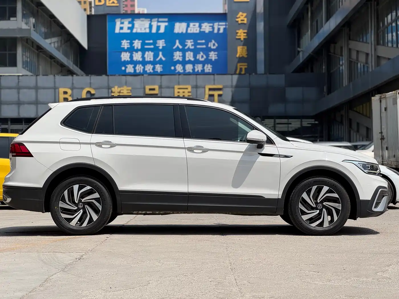 Volkswagen Tiguan L 2022 330TSI Automatic 2WD Comfort Edition фото 5