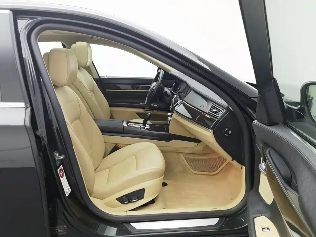 BMW 7 Series 2012 2011 730Li Elegance