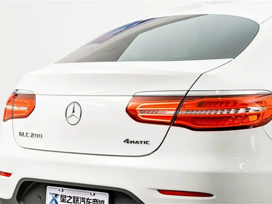 Mercedes-Benz GLC Coupe 2019 GLC 200 4MATIC Coupe SUV фото 8