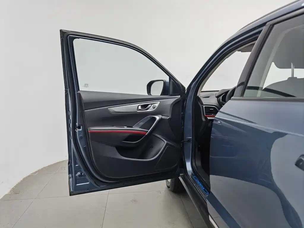 Photo 8 - Changan CS55