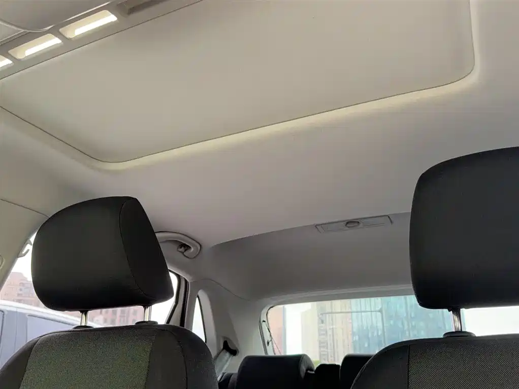 Volkswagen Polo 2018 1.5L Auto Comfort фото 12