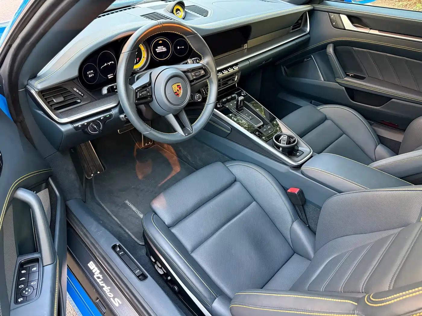 Porsche 911 2022 Turbo S Cabriolet 3.7T фото 8