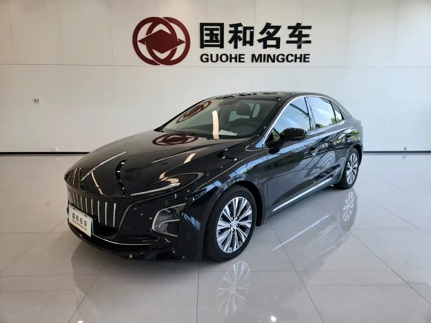 Hongqi E-QM5 2022 431km Charging Enjoyment Edition