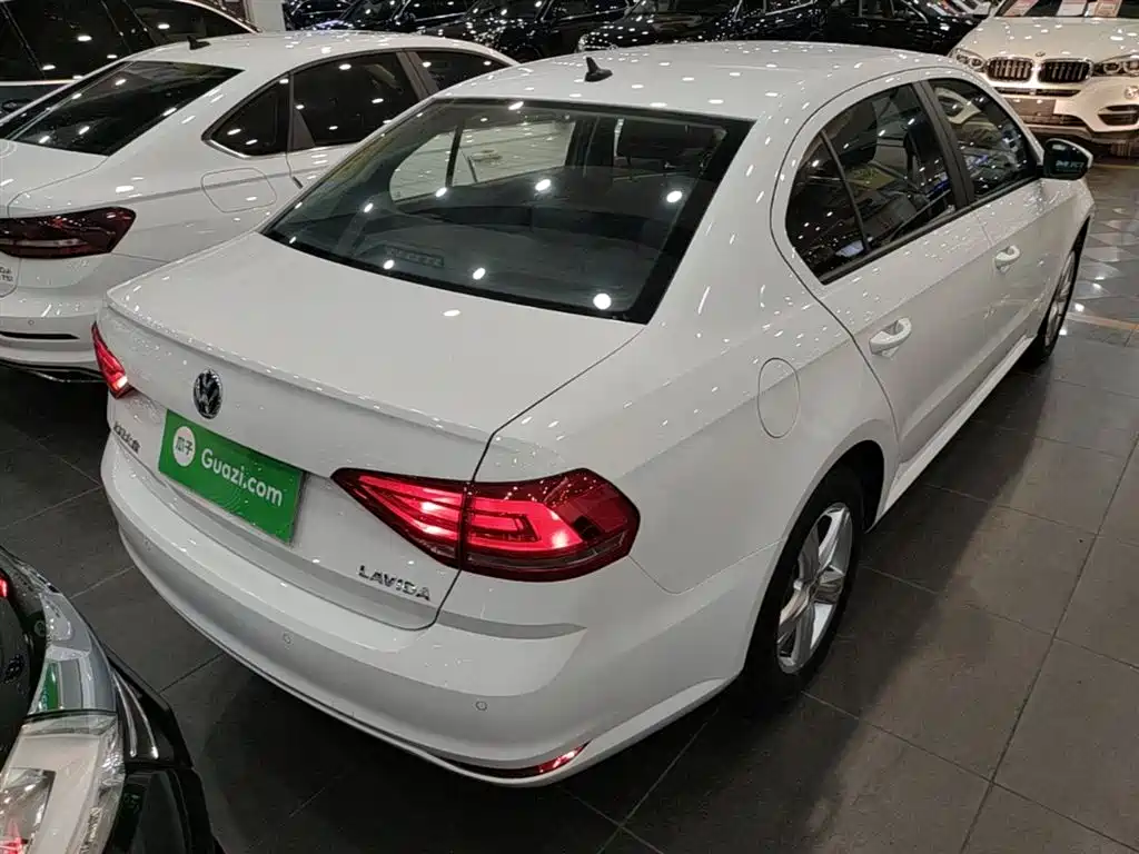 Volkswagen Lavida 2017 1.6L Automatic Trend Edition фото 7