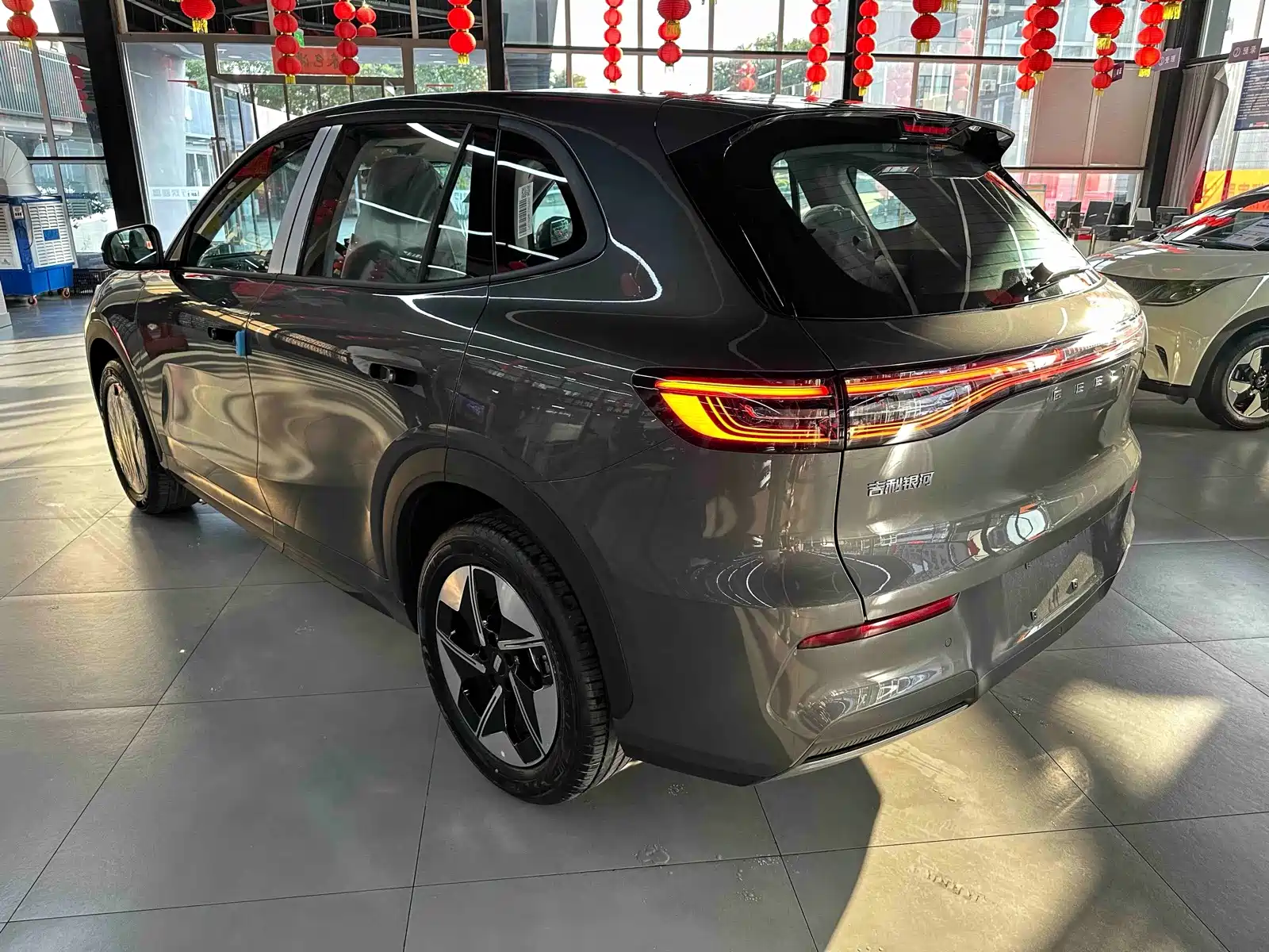 Фото 7 - Geely Galaxy Galaxy E5