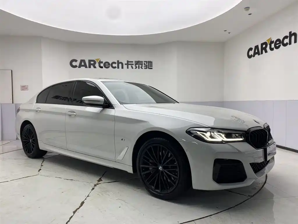BMW 5 Series 2023 530Li Leading M Sport Package фото 2