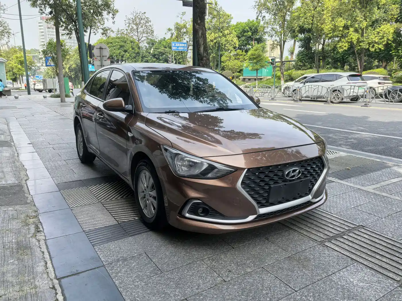 Hyundai Elantra 2018 1.6L Automatic Pleasing Edition GL China VI фото 3