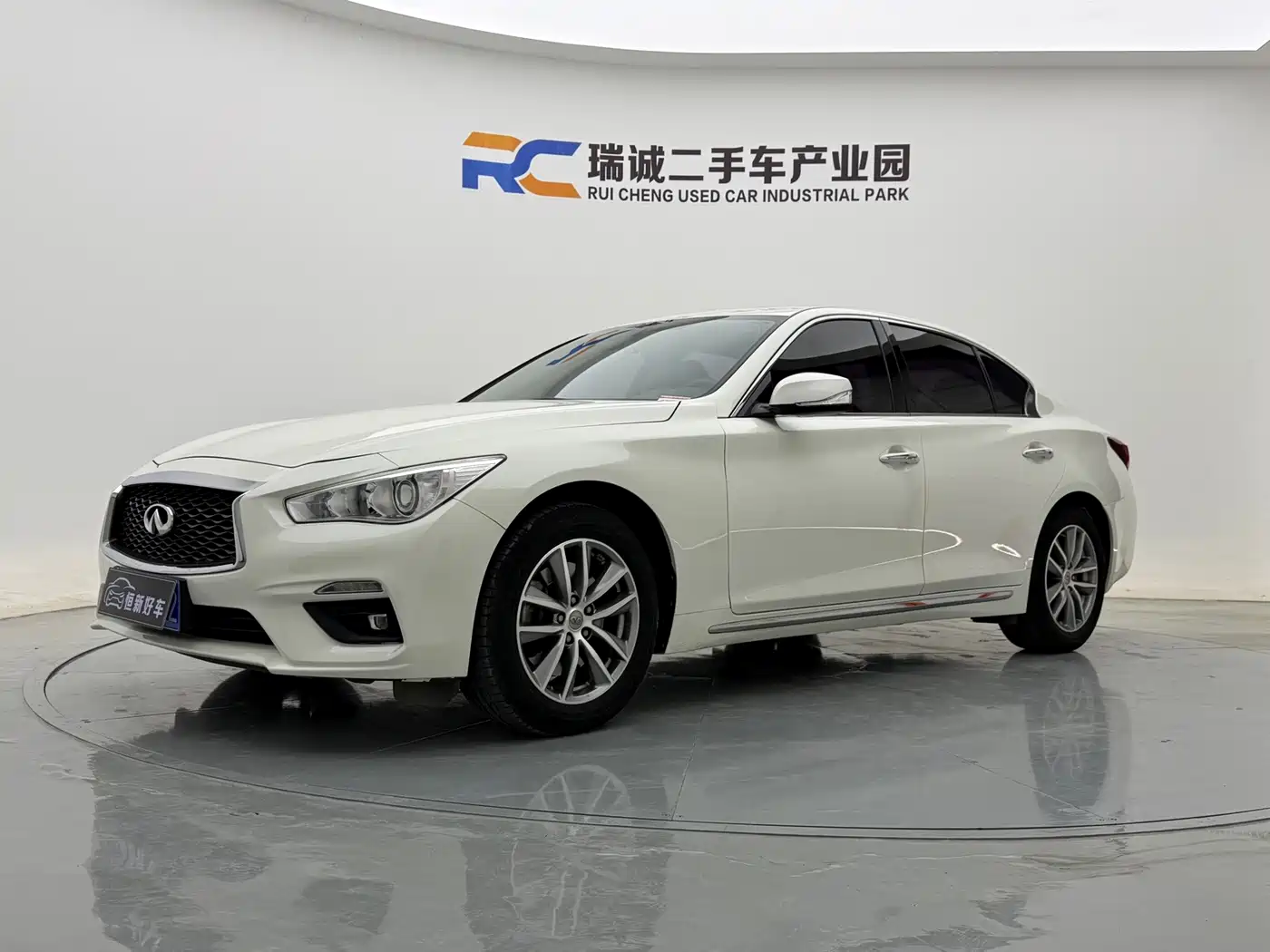 Infiniti Q50L 2020 2018 2.0T Comfort (China VI)