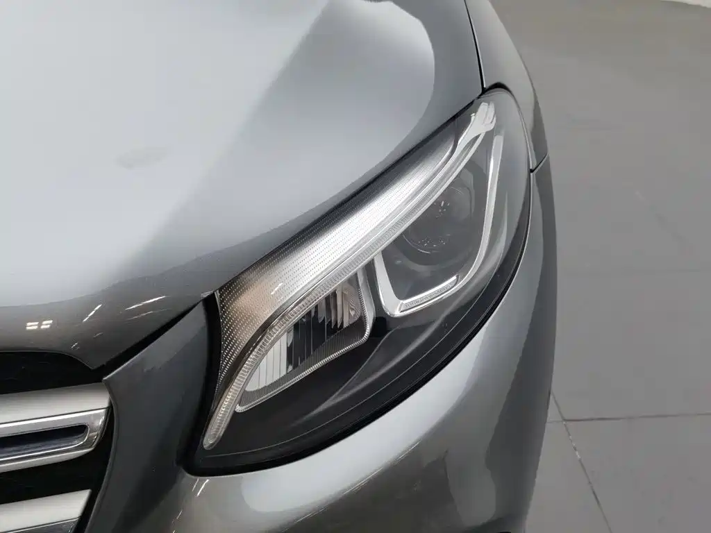 Фото 7 - Mercedes-Benz GLC