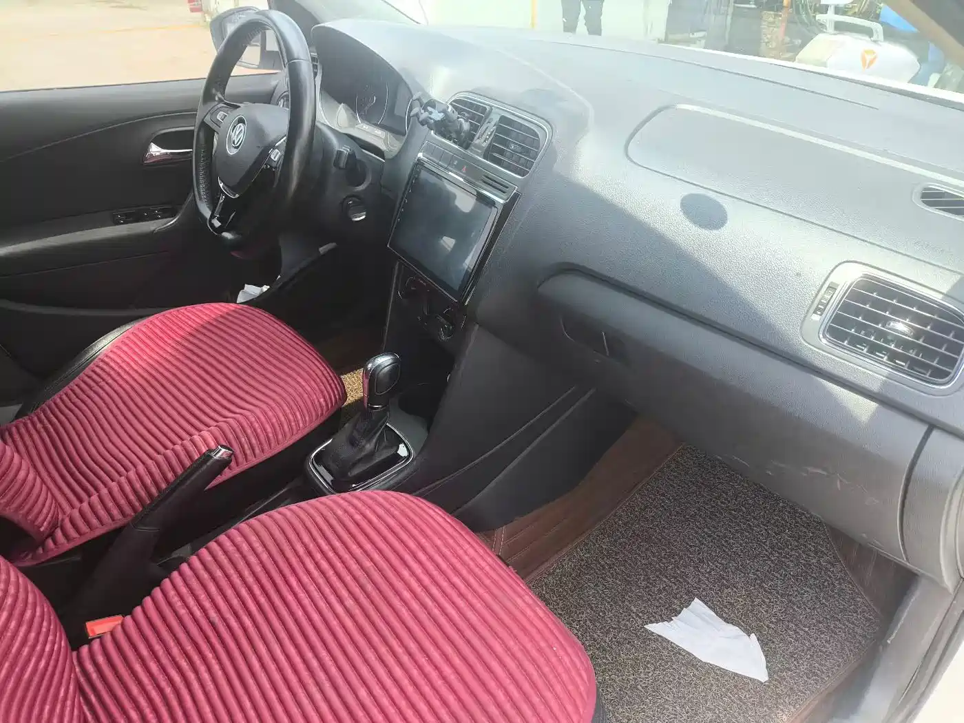 Volkswagen Polo 2016 1.6L Automatic Comfort фото 6