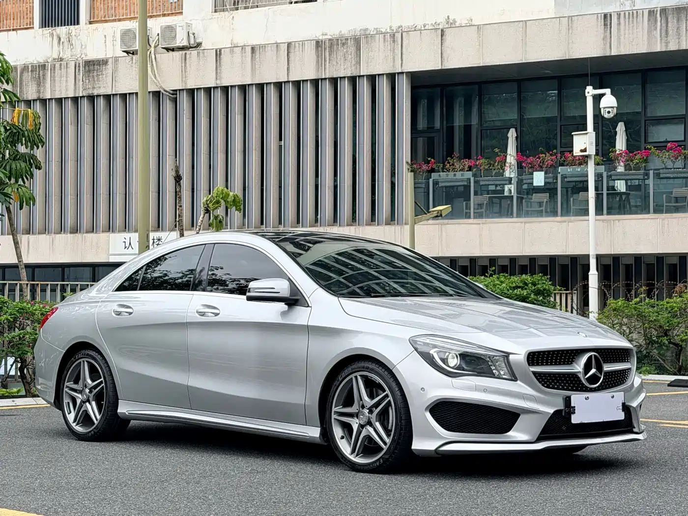 Mercedes-Benz CLA (Import) 2015 CLA 220 4MATIC фото 3