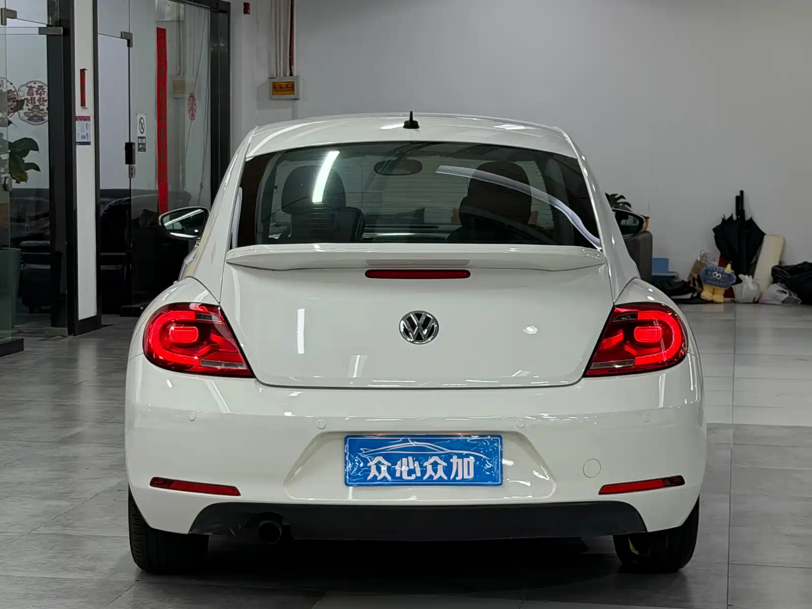 Photo 5 - Volkswagen Beetle