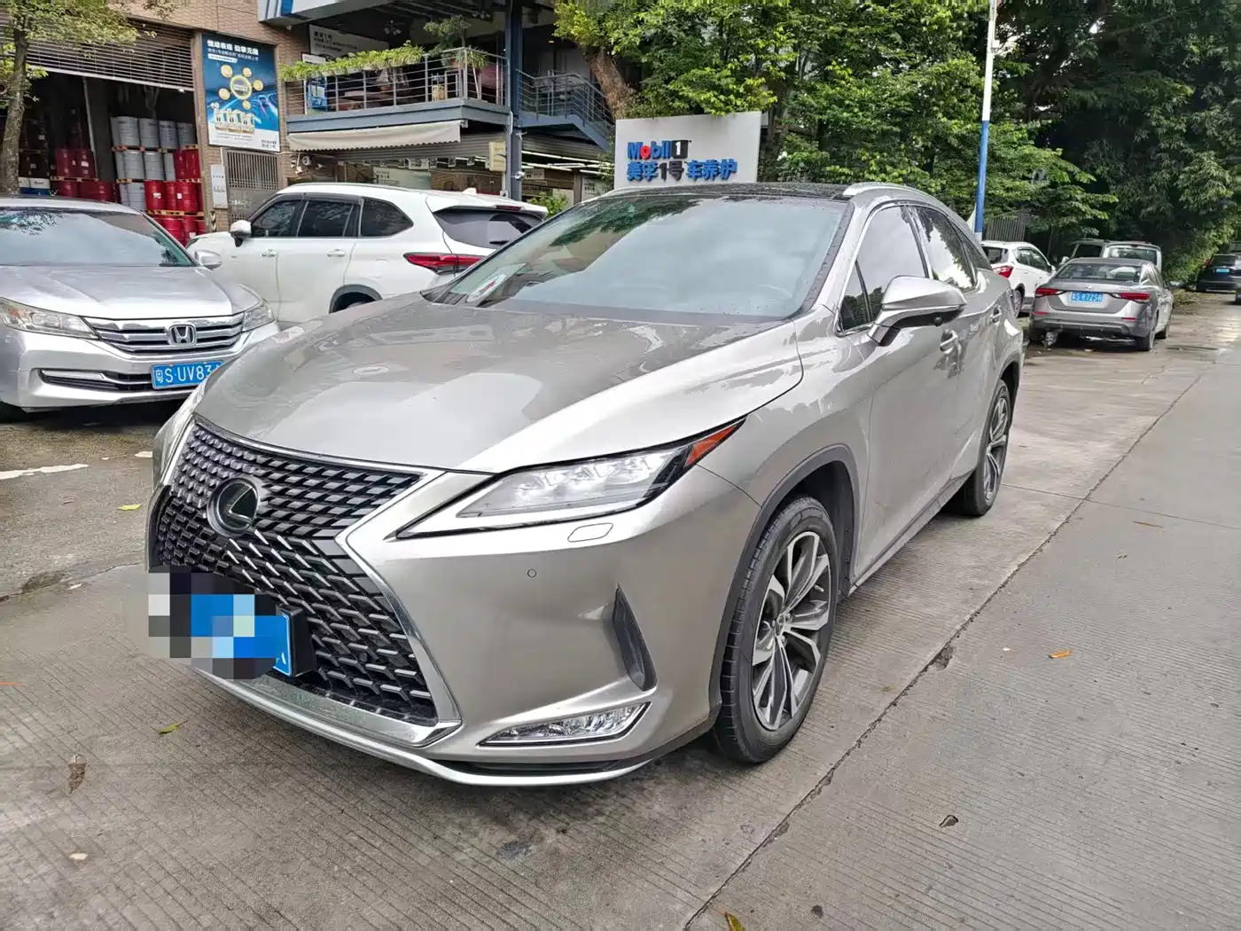 Photo 1 - Lexus RX