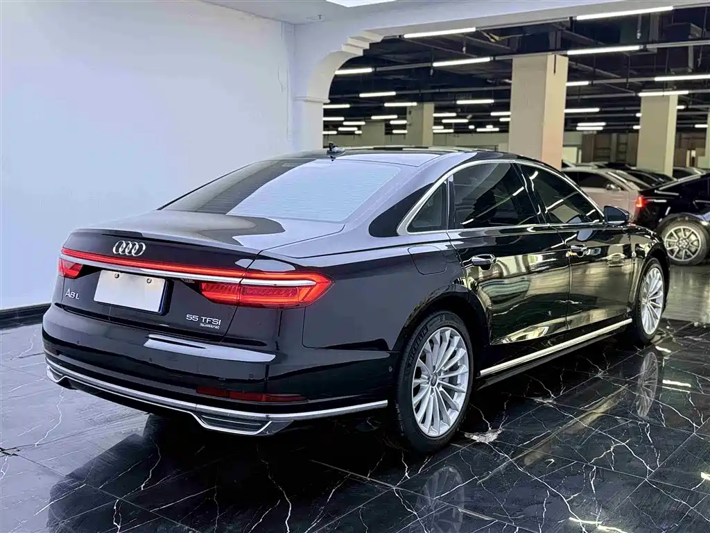 Audi A8 2018 A8L 55 TFSI quattro Launch Premium фото 27