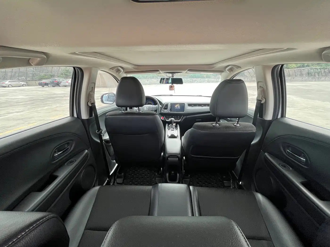 Фото 9 - Honda Vezel