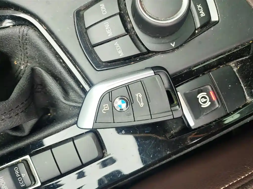 BMW X1 2019 sDrive18Li Premium Model фото 9