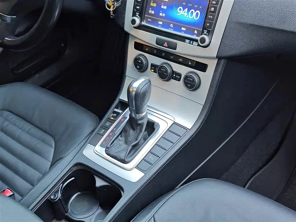 Volkswagen Magotan 2013 1.8TSI Luxury фото 15