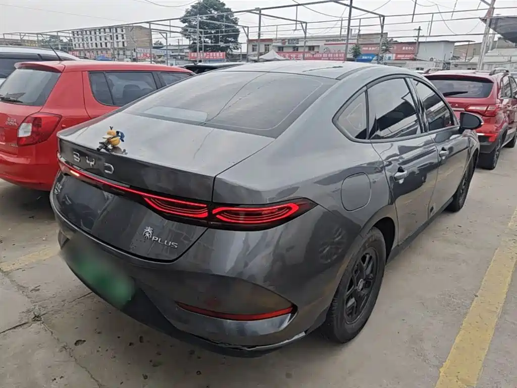 BYD Qin PLUS 2025 DM-i Smart Drive 55KM Leader фото 7