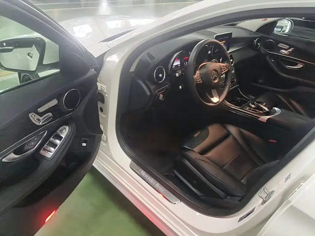 Mercedes-Benz C-Class 2016 2015 C 200 L Sport