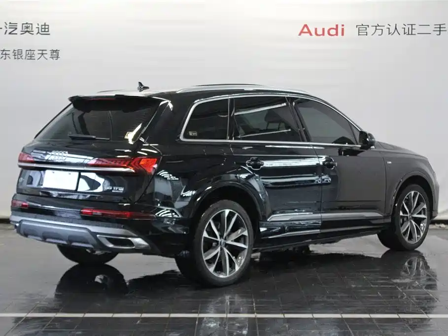 Audi Q7 2023 55 TFSI quattro S line Sport фото 5
