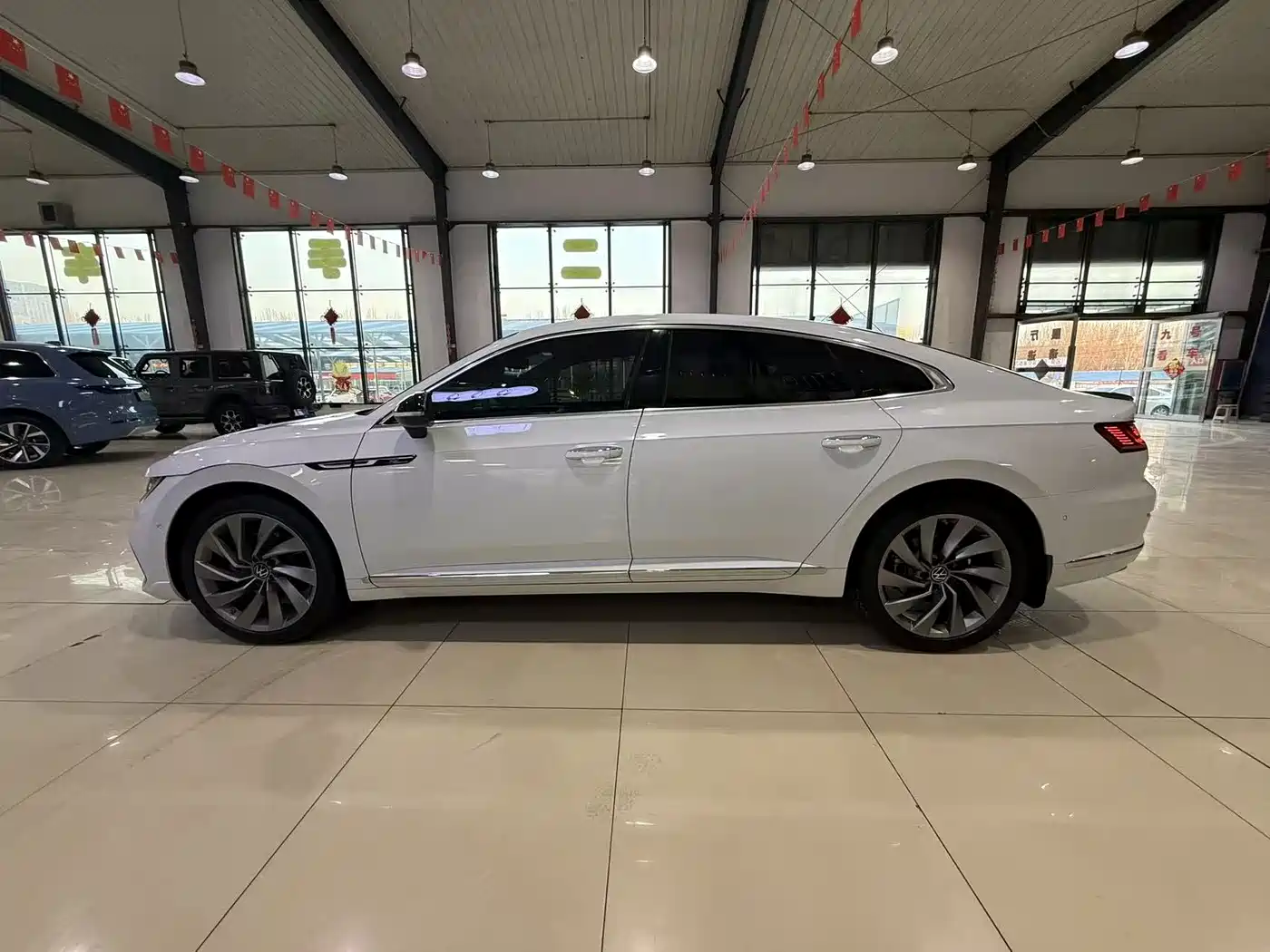 Volkswagen FAW-Volkswagen CC 2021 380TSI Eye-catching Edition фото 12